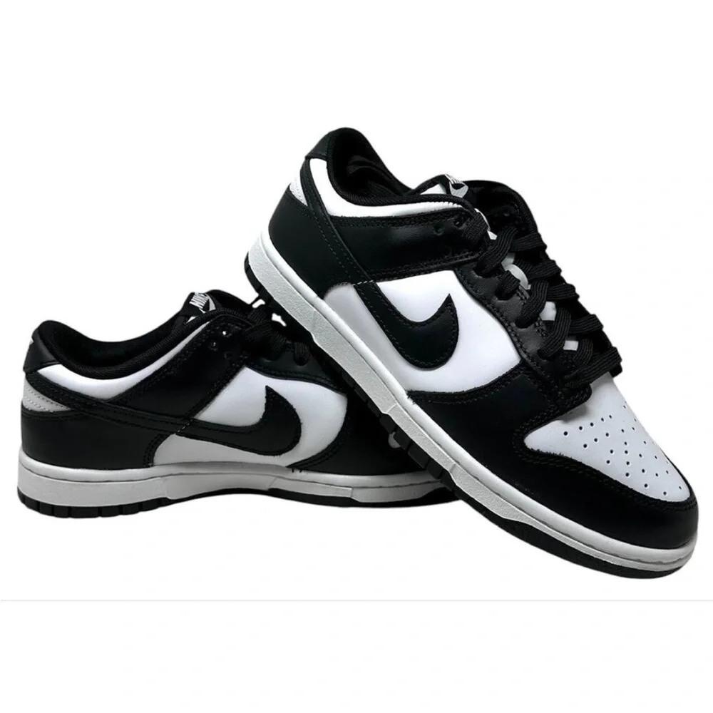 Nike Panda Dunk lows Black & White Sneakers Size 7.5 Men /9 Women NWOB